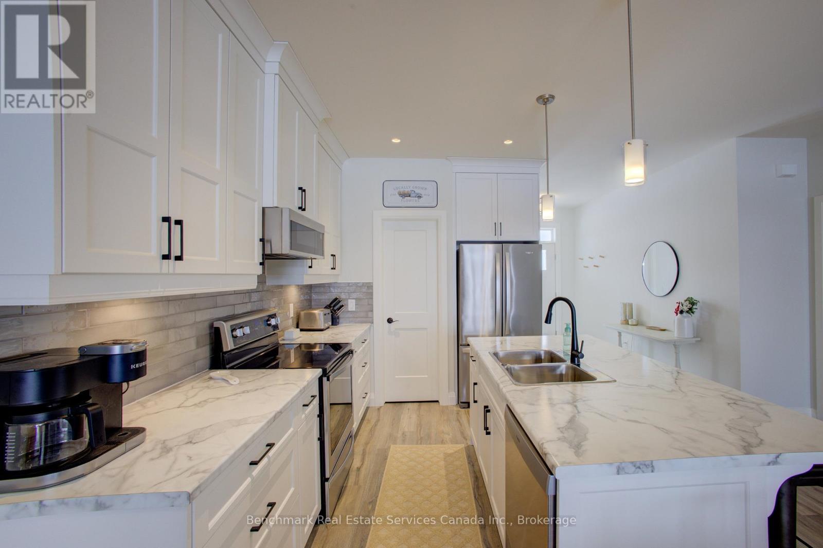 160 Ridgewood Crescent, St. Marys, Ontario  N4X 1E8 - Photo 13 - X12703046