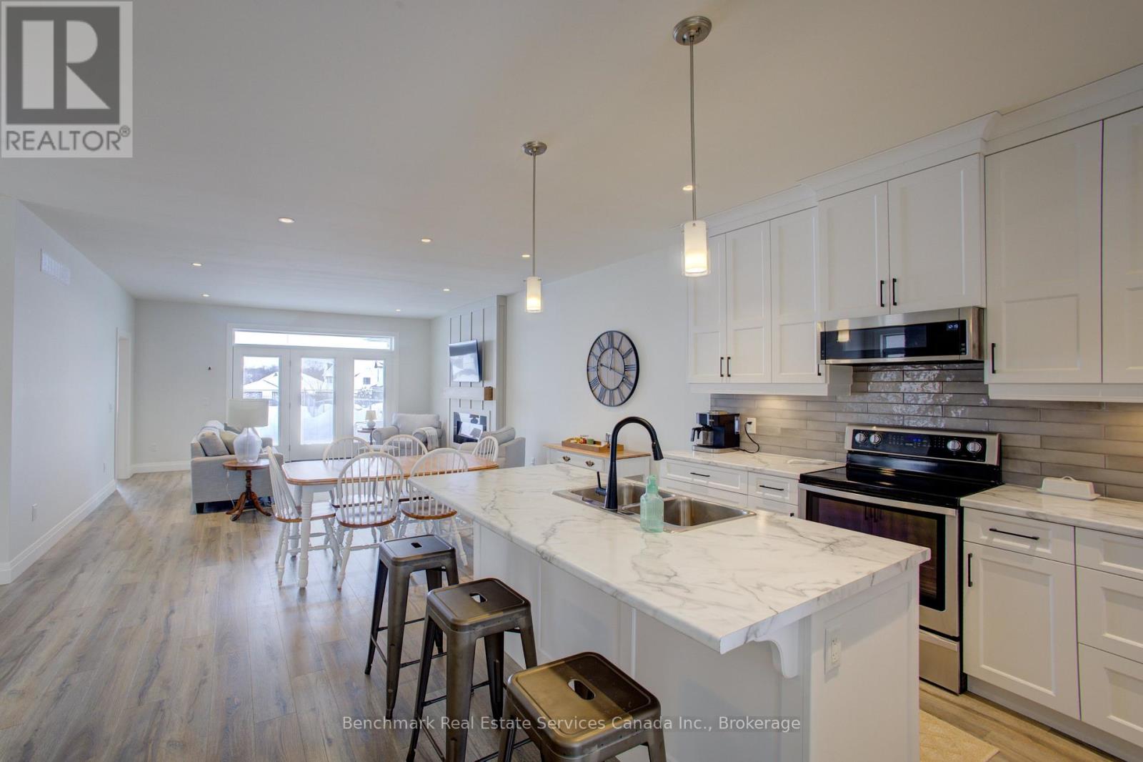 160 Ridgewood Crescent, St. Marys, Ontario  N4X 1E8 - Photo 9 - X12703046