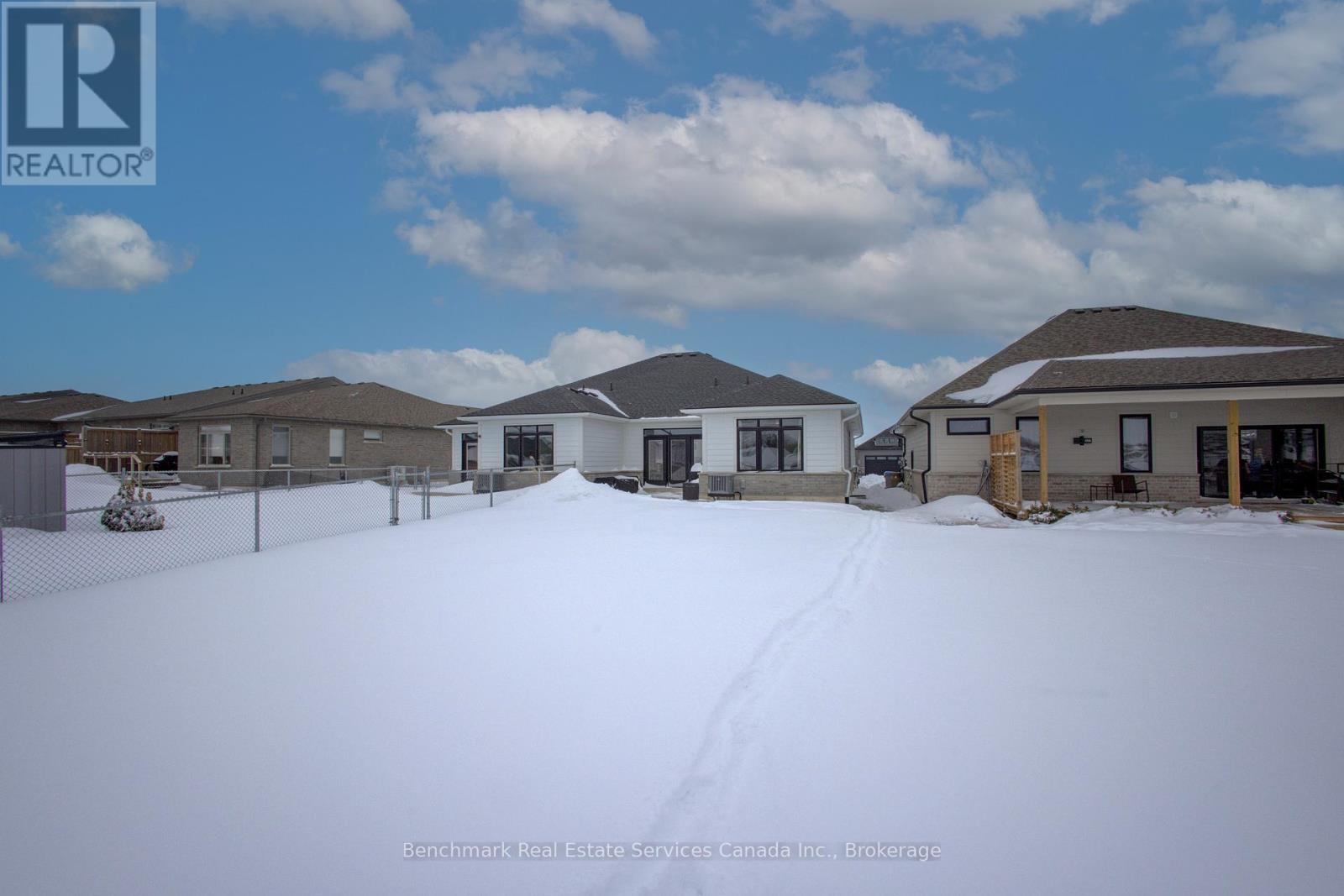 160 Ridgewood Crescent, St. Marys, Ontario  N4X 1E8 - Photo 35 - X12703046