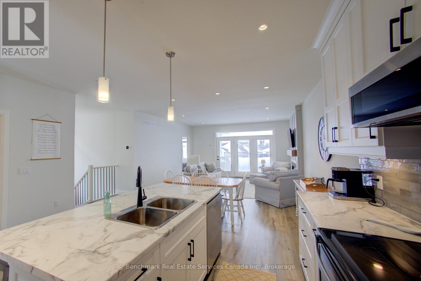 160 Ridgewood Crescent, St. Marys, Ontario  N4X 1E8 - Photo 14 - X12703046