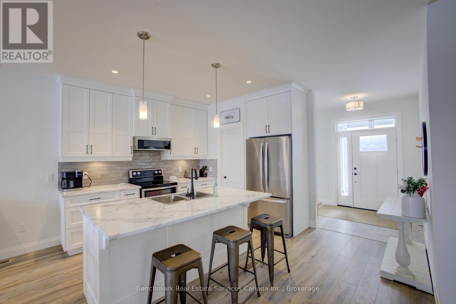 160 Ridgewood Crescent, St. Marys, Ontario  N4X 1E8 - Photo 12 - X12703046