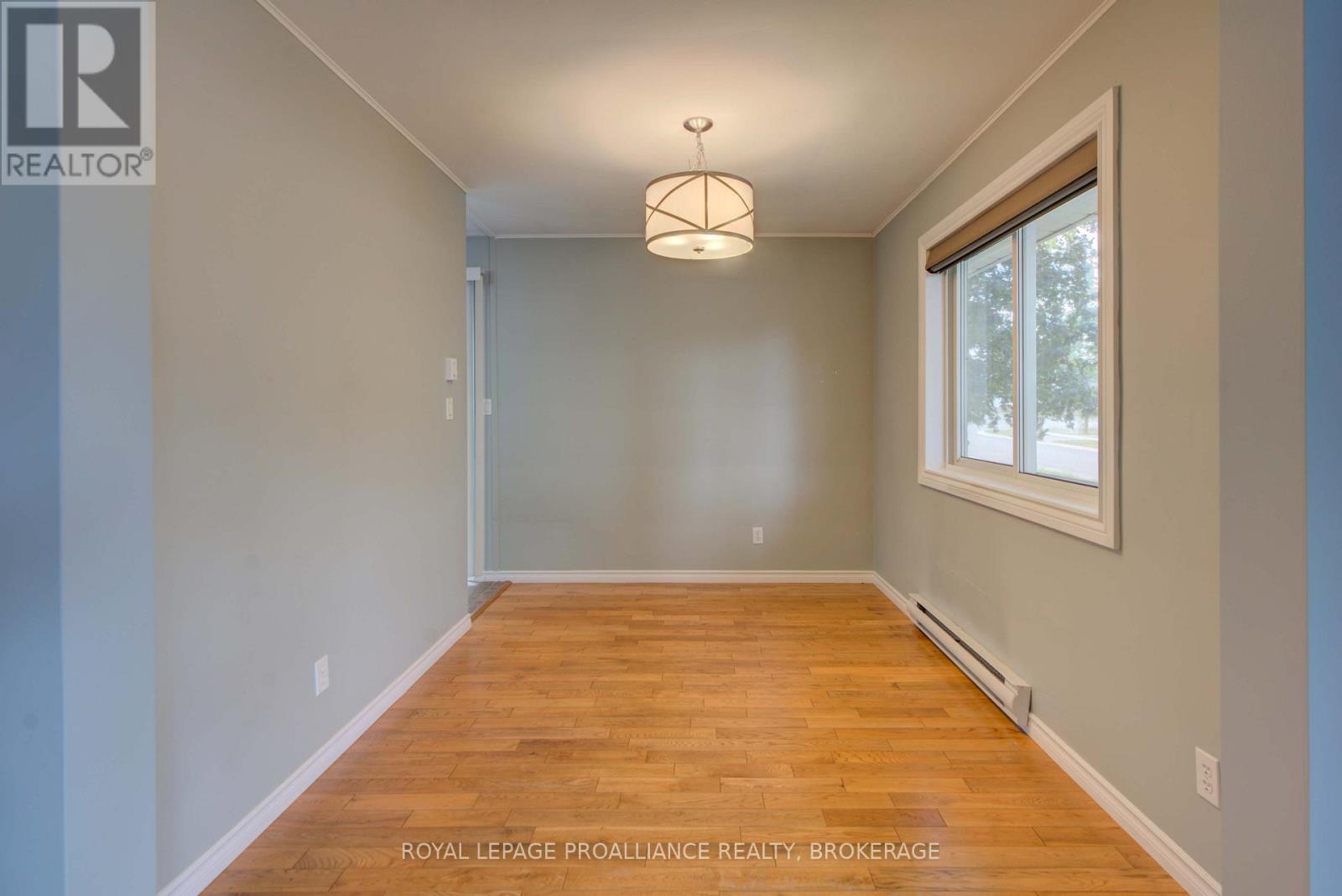 114 Drennan Street, Kingston, Ontario  K7K 2S5 - Photo 10 - X12671584