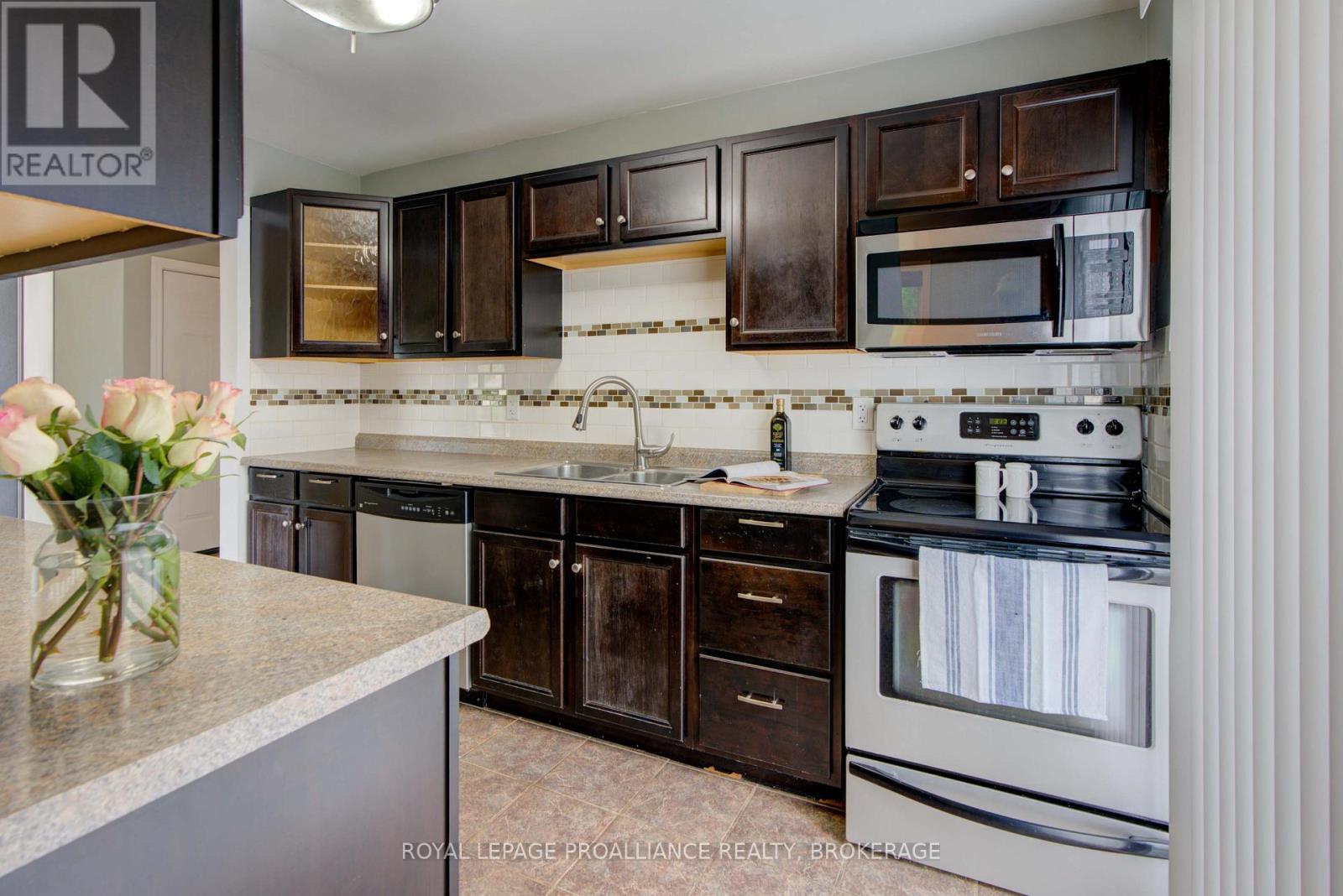 114 Drennan Street, Kingston, Ontario  K7K 2S5 - Photo 11 - X12671584