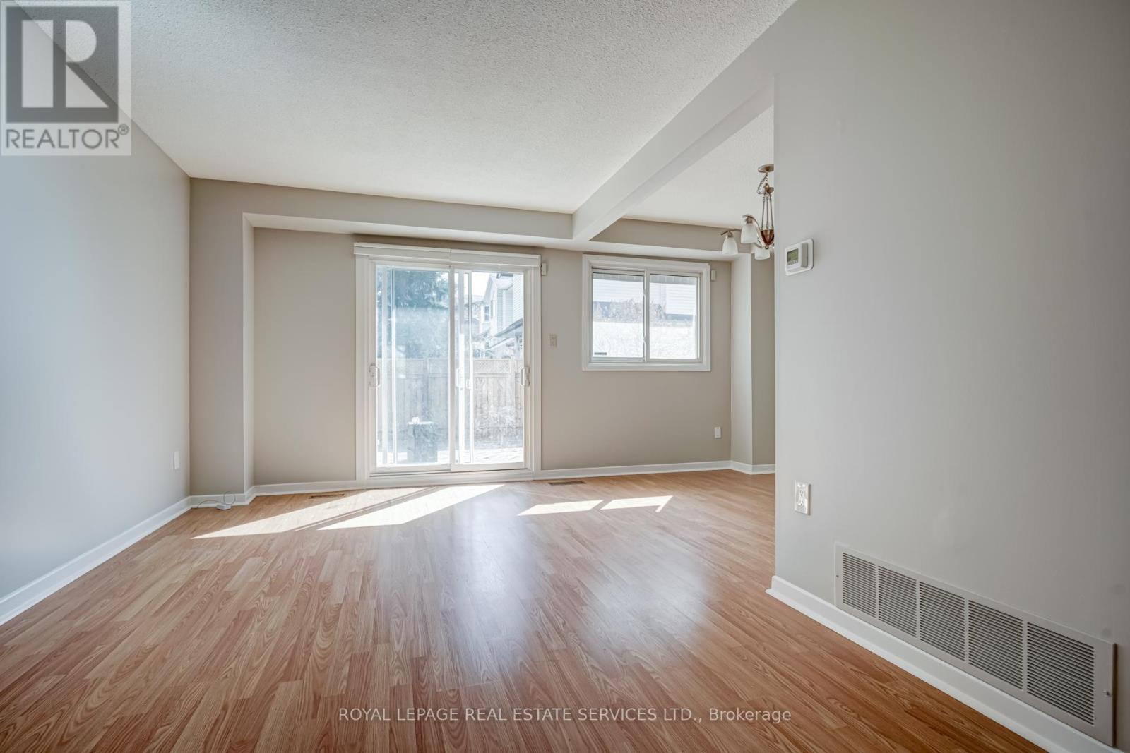 1 - 2411 Sovereign Street, Oakville, Ontario  L6L 1M1 - Photo 3 - W12594684