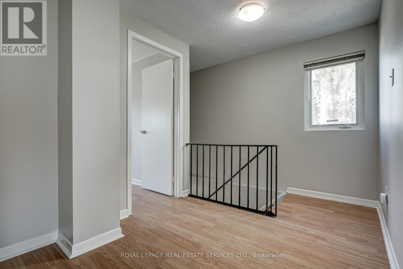 1 - 2411 Sovereign Street, Oakville, Ontario  L6L 1M1 - Photo 11 - W12594684