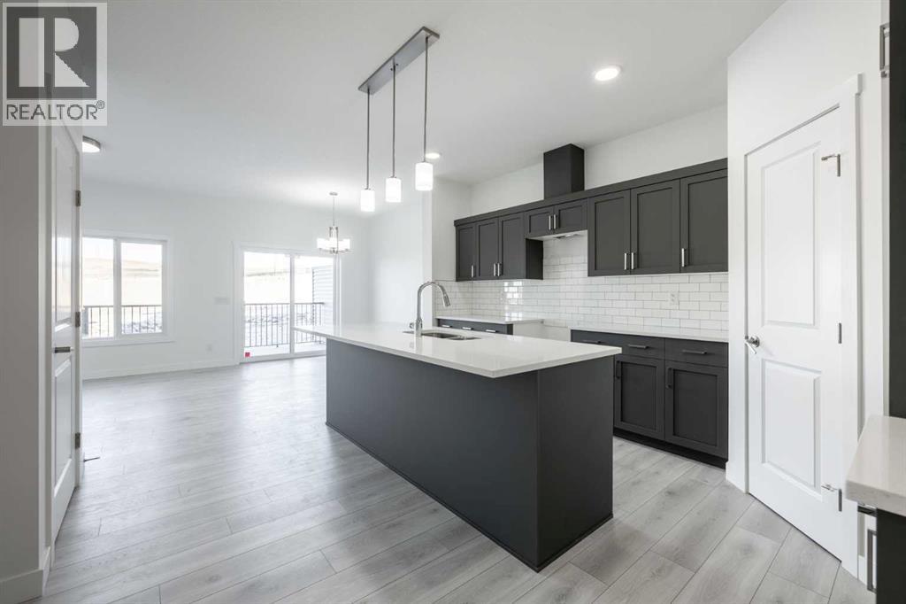 51 Heritage Manor, Cochrane, Alberta  T4C 0L3 - Photo 6 - A2264616