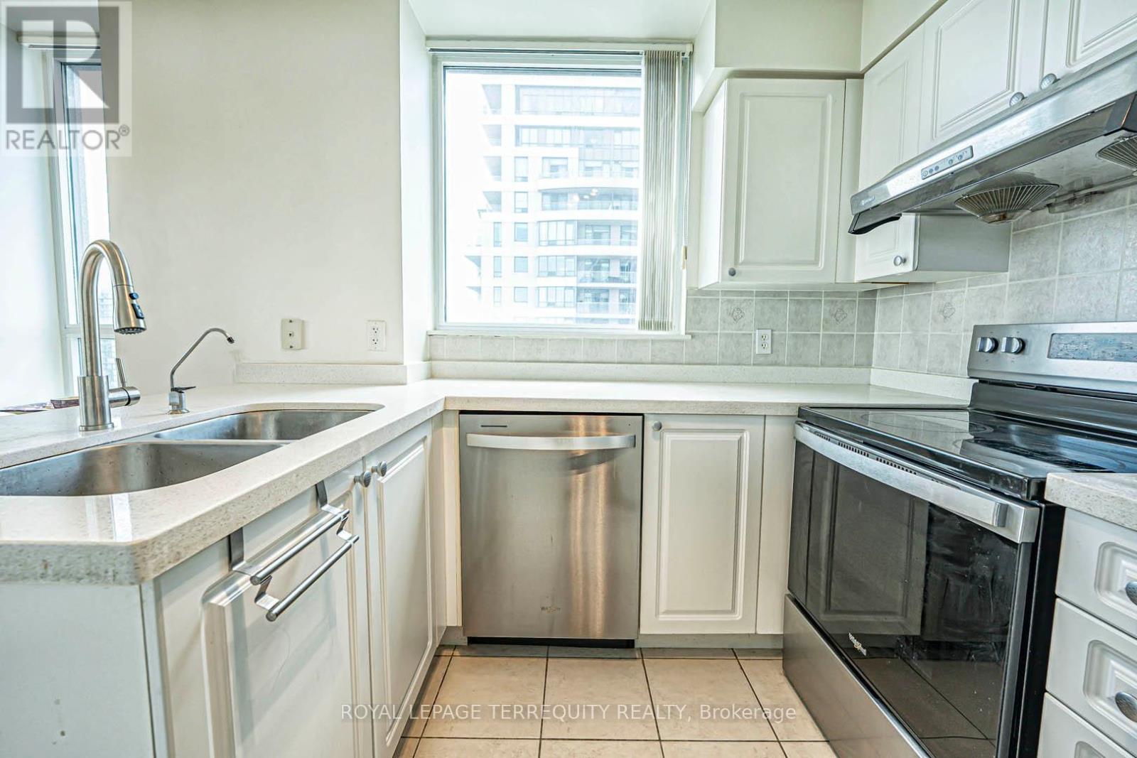 2610 - 23 Hollywood Avenue, Toronto (Willowdale East), Ontario  M2N 7L8 - Photo 20 - C12702870