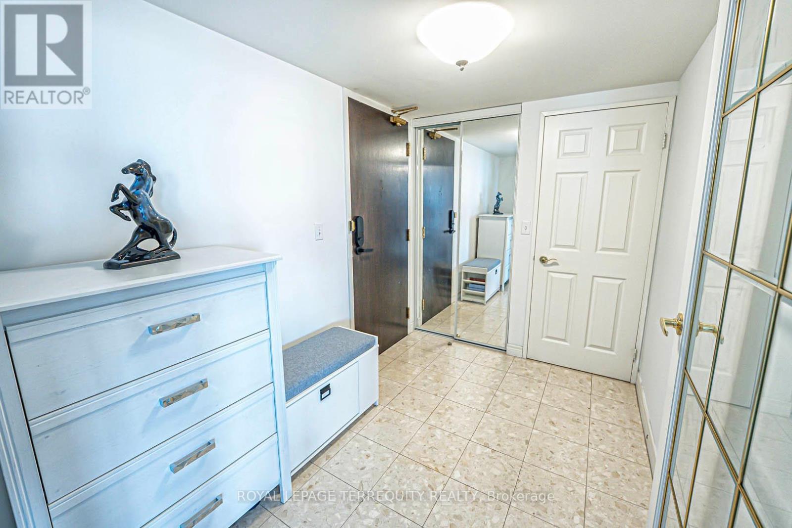 2610 - 23 Hollywood Avenue, Toronto (Willowdale East), Ontario  M2N 7L8 - Photo 3 - C12702870