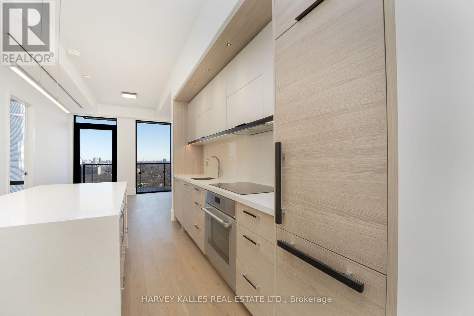 1505 - 215 LONSDALE ROAD