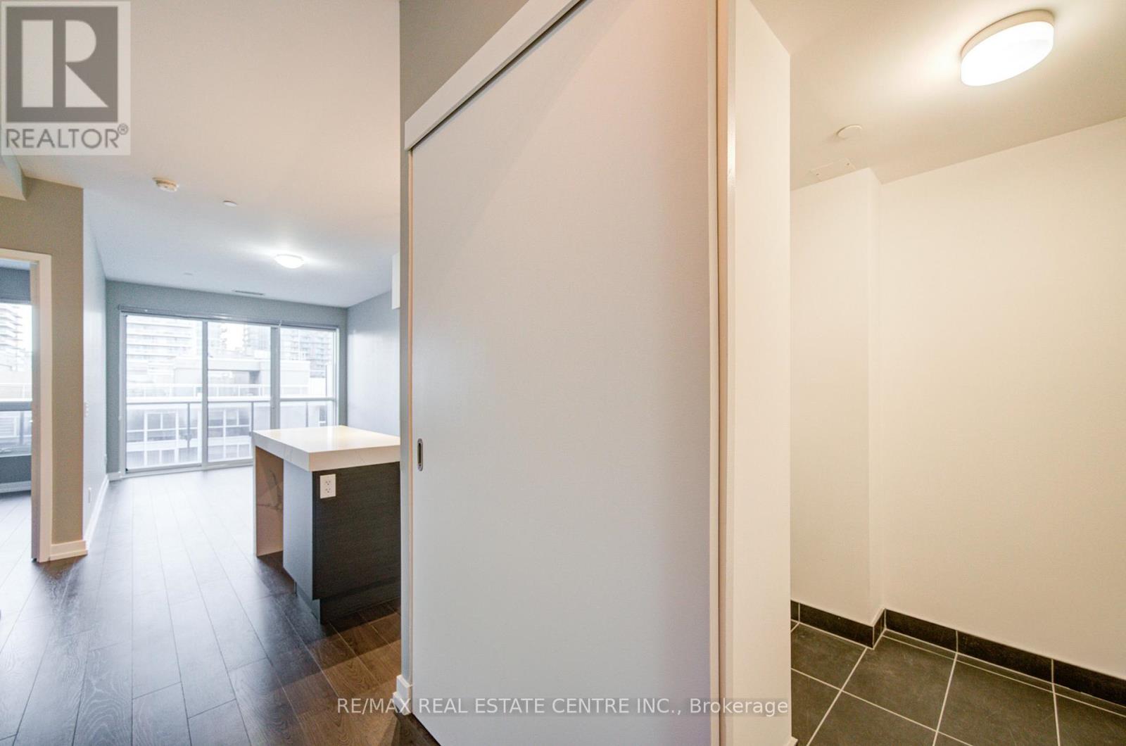 1038 - 1030 King Street W, Toronto, Ontario  M6K 0B4 - Photo 5 - C12702904