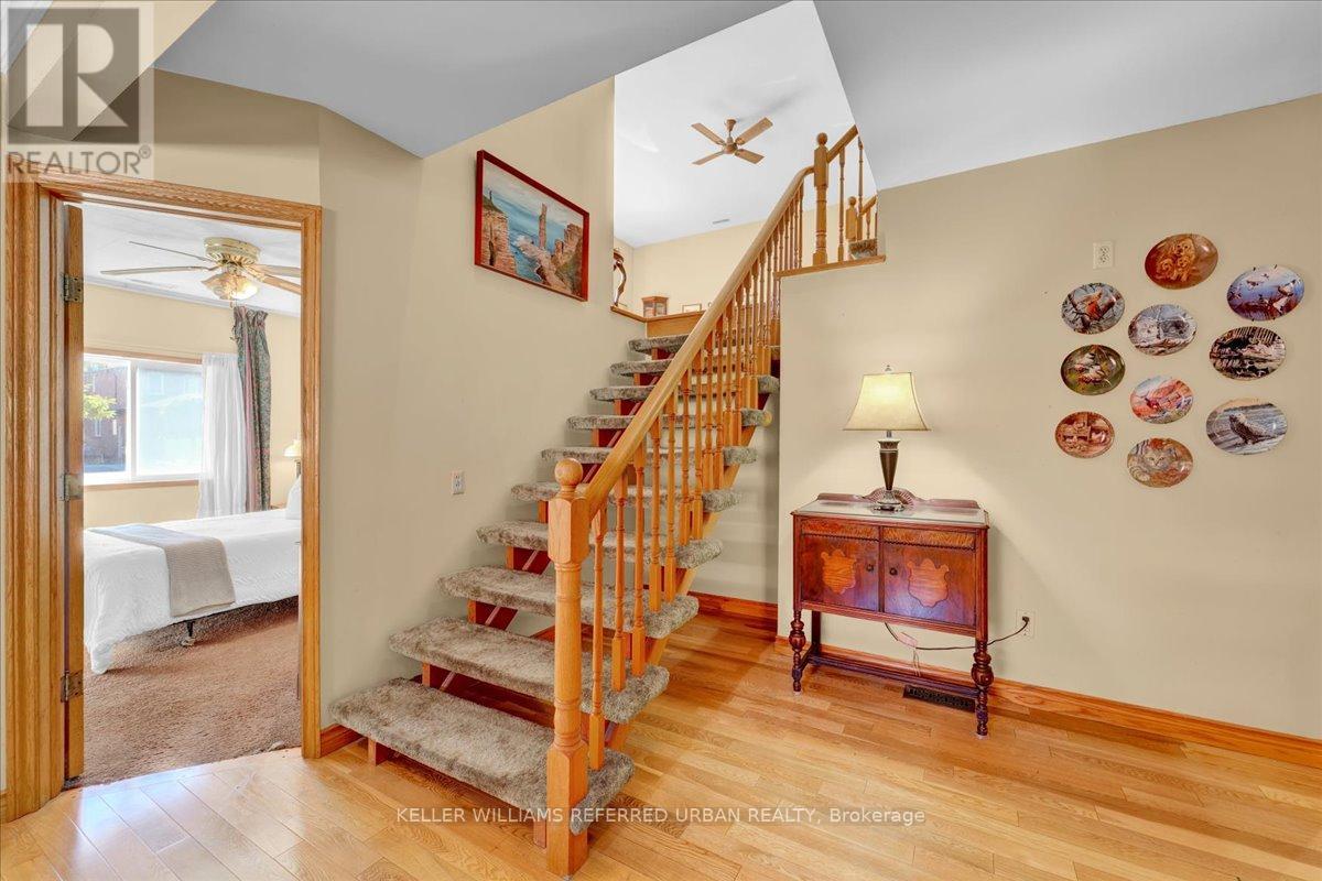 116 Burnett Avenue, Toronto, Ontario  M2N 1V5 - Photo 20 - C12702960