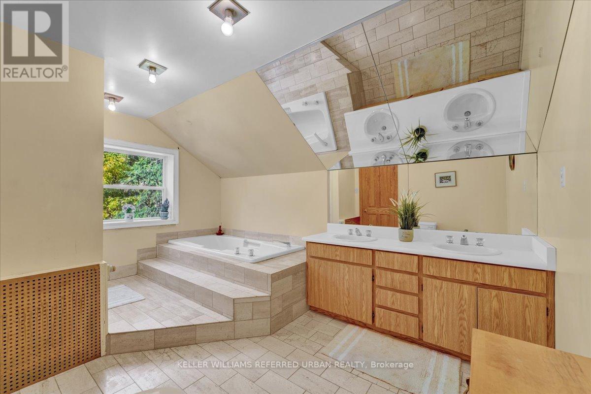 116 Burnett Avenue, Toronto, Ontario  M2N 1V5 - Photo 29 - C12702960