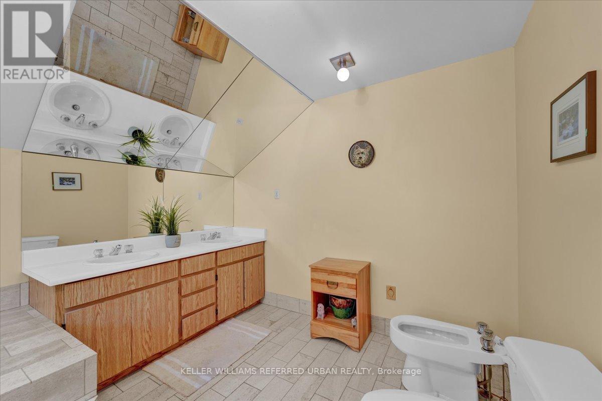 116 Burnett Avenue, Toronto, Ontario  M2N 1V5 - Photo 30 - C12702960