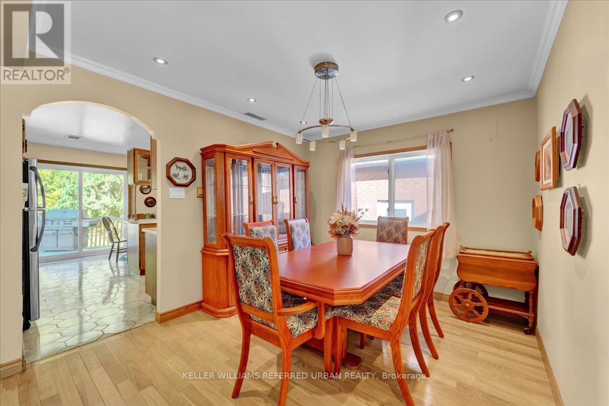 116 Burnett Avenue, Toronto, Ontario  M2N 1V5 - Photo 7 - C12702960