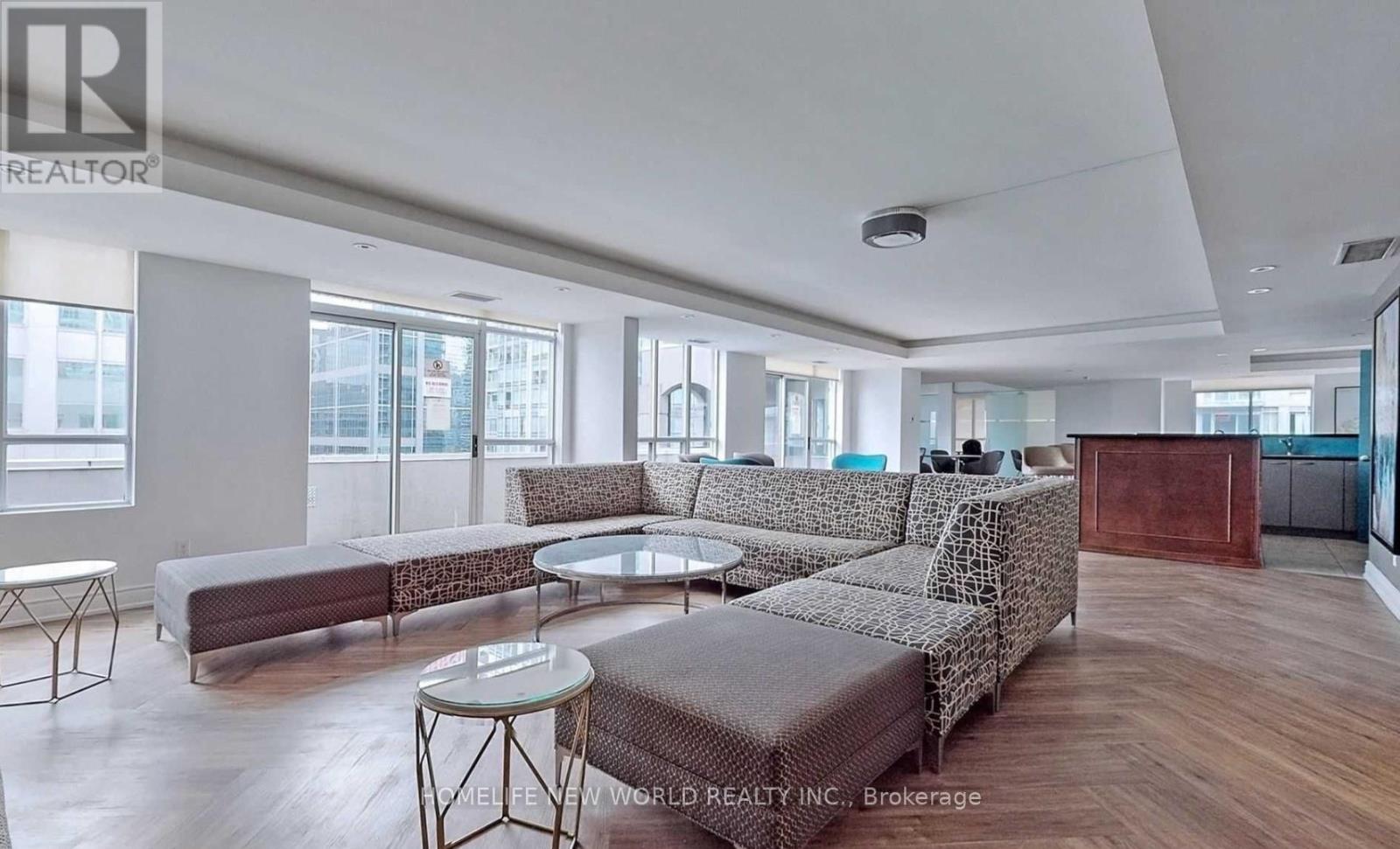 1406 - 140 Simcoe Street, Toronto, Ontario  M5H 4E9 - Photo 14 - C12703090