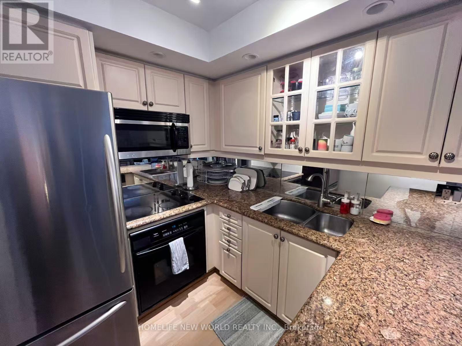 1406 - 140 Simcoe Street, Toronto, Ontario  M5H 4E9 - Photo 9 - C12703090