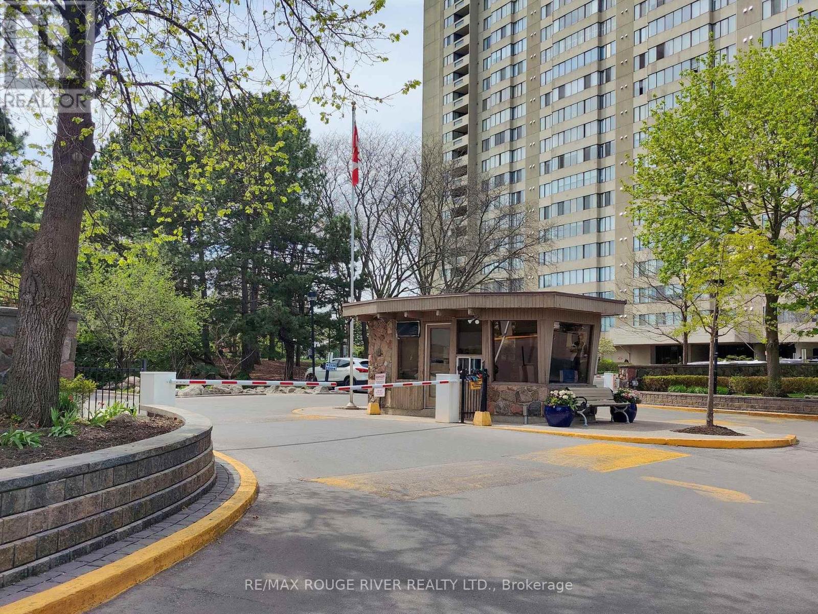 1007 - 2350 Bridletowne Circle, Toronto, Ontario  M1W 3E6 - Photo 3 - E12702800