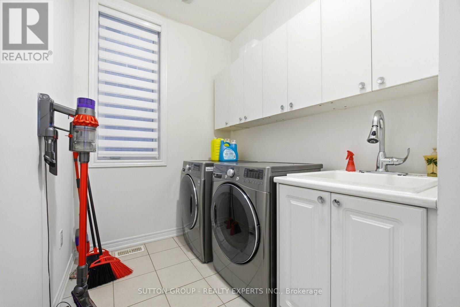 146 Beaconsfield Drive, Vaughan (Kleinburg), Ontario  L4H 4L7 - Photo 16 - N12702838