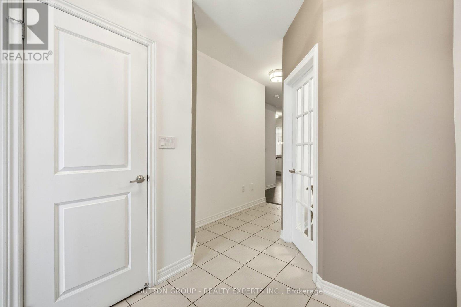 146 Beaconsfield Drive, Vaughan (Kleinburg), Ontario  L4H 4L7 - Photo 4 - N12702838