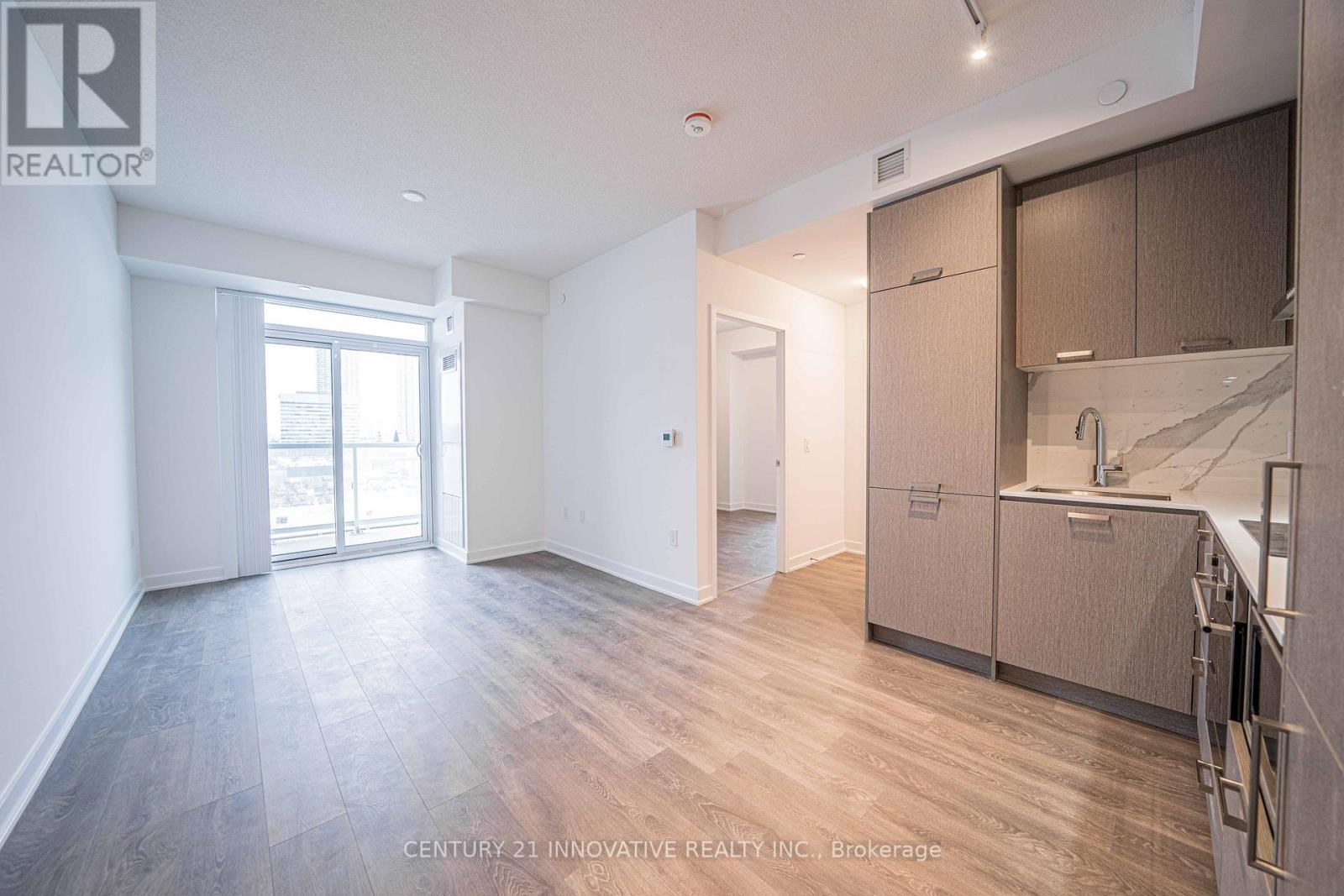 902 - 10 Honeycrisp Crescent, Vaughan, Ontario  L4K 0M7 - Photo 2 - N12702962