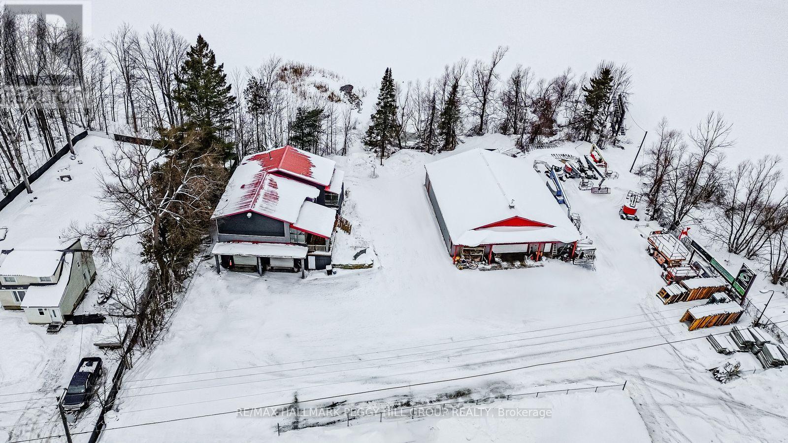 8420 11 Highway S, Severn (Ardtrea), Ontario  L3V 0N4 - Photo 1 - S12702794