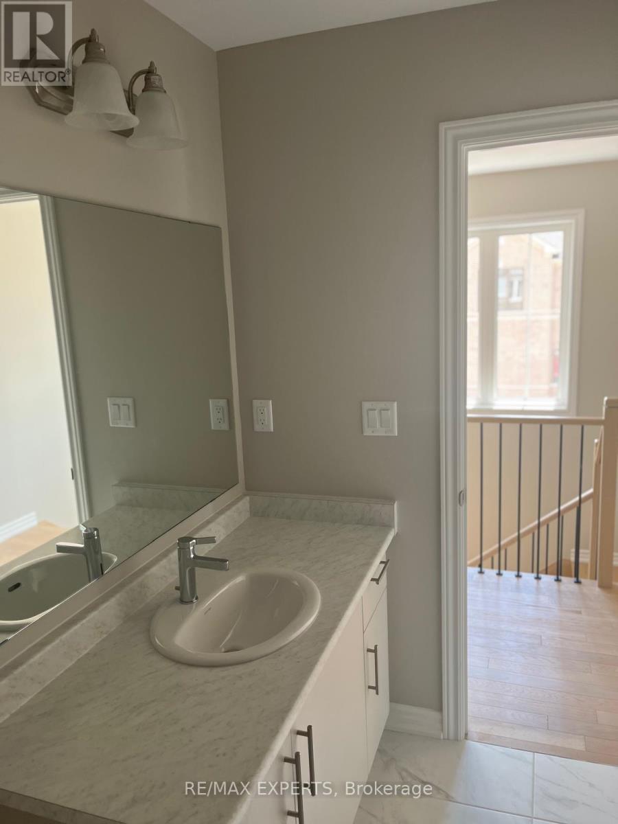 111 Greer Street, Barrie, Ontario  L9J 0R6 - Photo 11 - S12703026