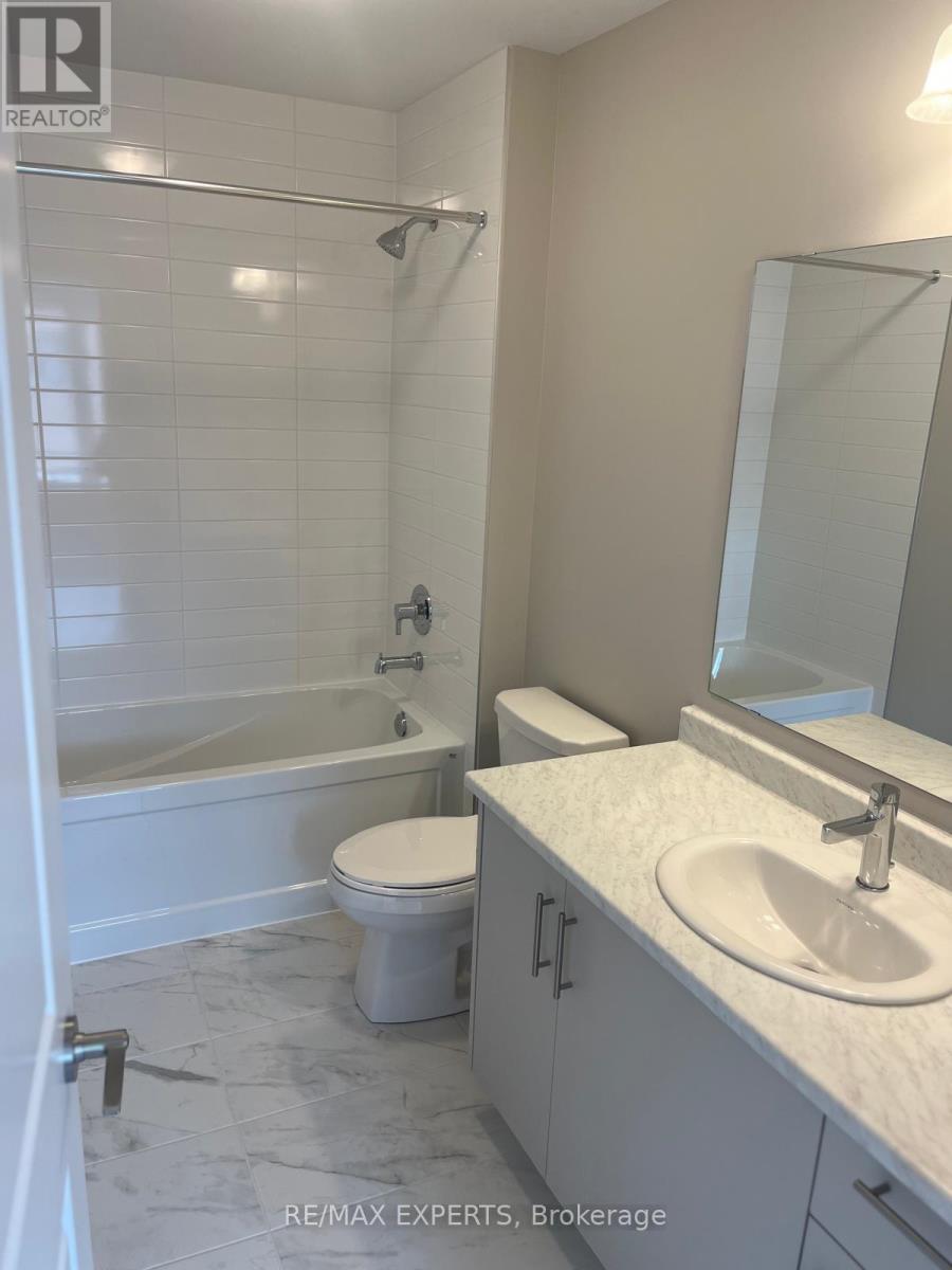 111 Greer Street, Barrie, Ontario  L9J 0R6 - Photo 5 - S12703026