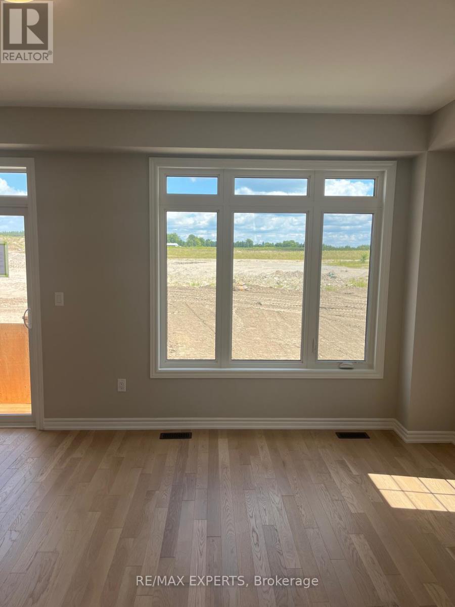 111 Greer Street, Barrie, Ontario  L9J 0R6 - Photo 6 - S12703026