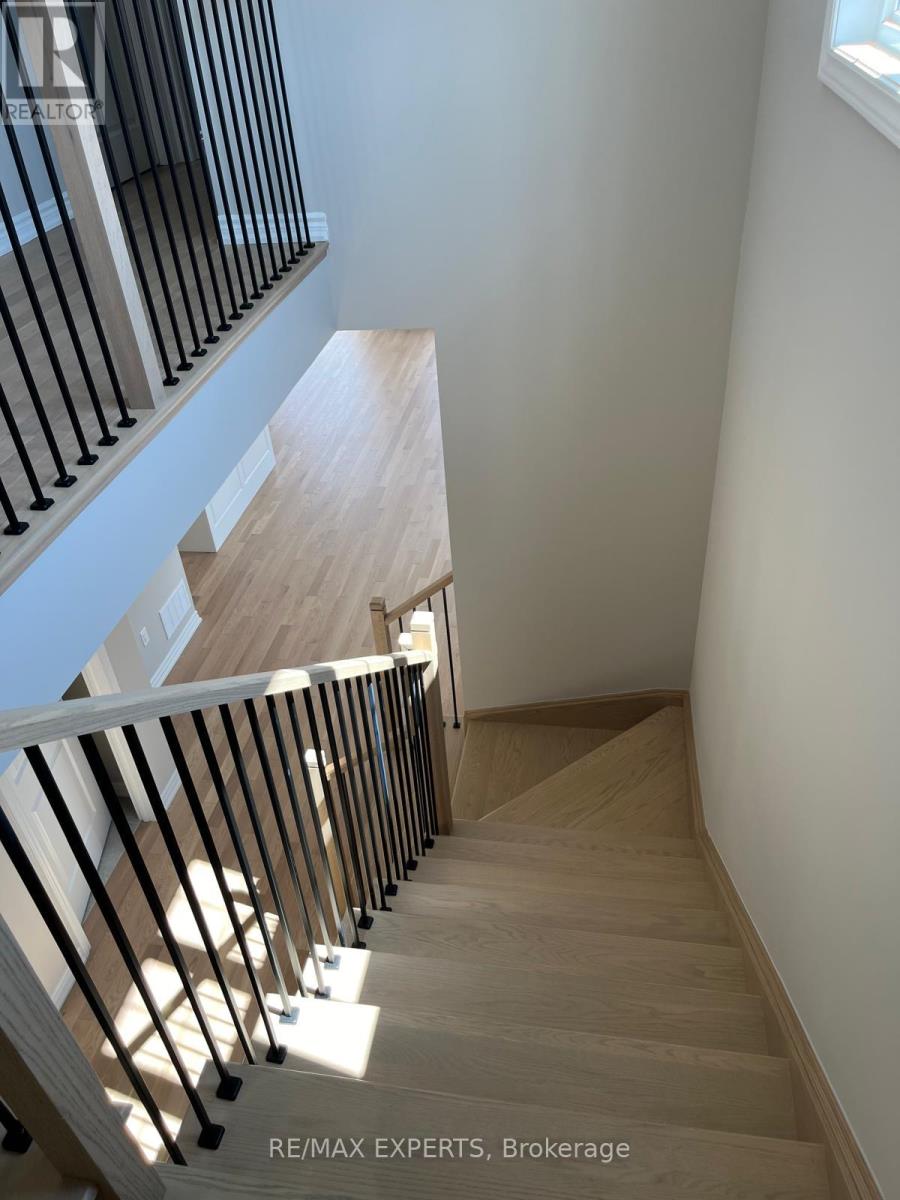 111 Greer Street, Barrie, Ontario  L9J 0R6 - Photo 8 - S12703026