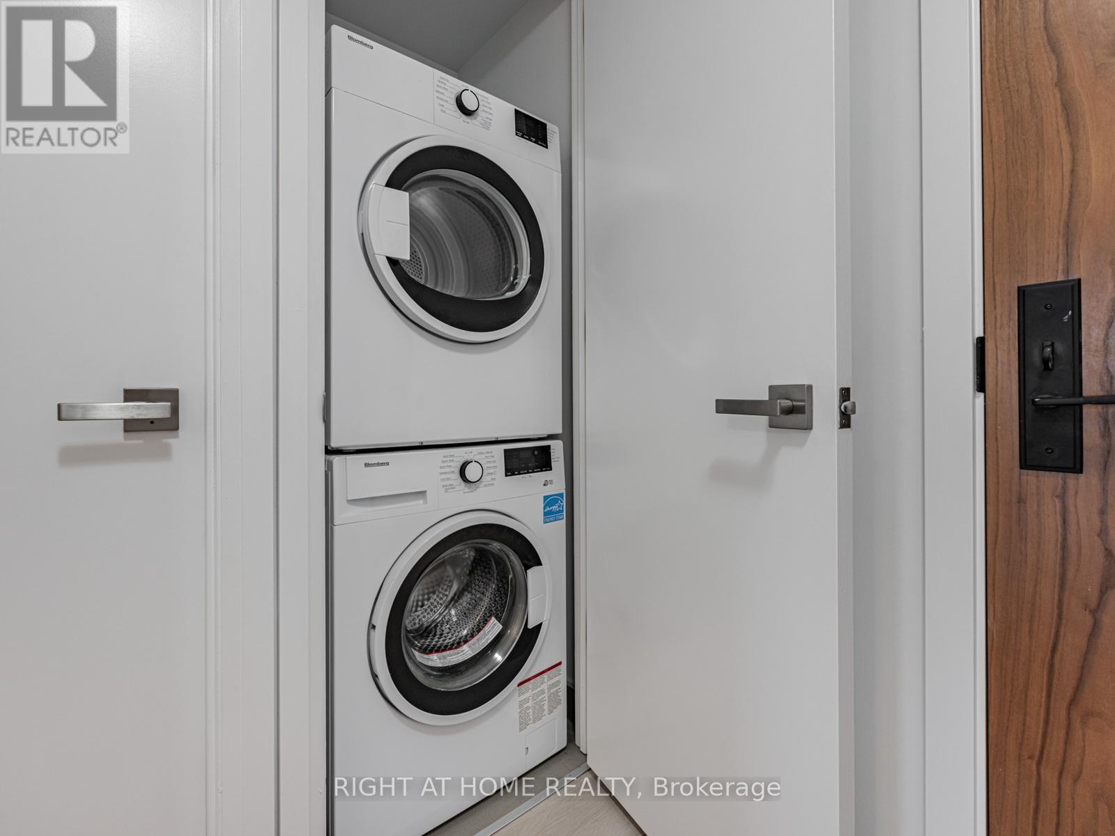 1106 - 99 Foxbar Road, Toronto, Ontario  M4V 0B2 - Photo 18 - C12689722