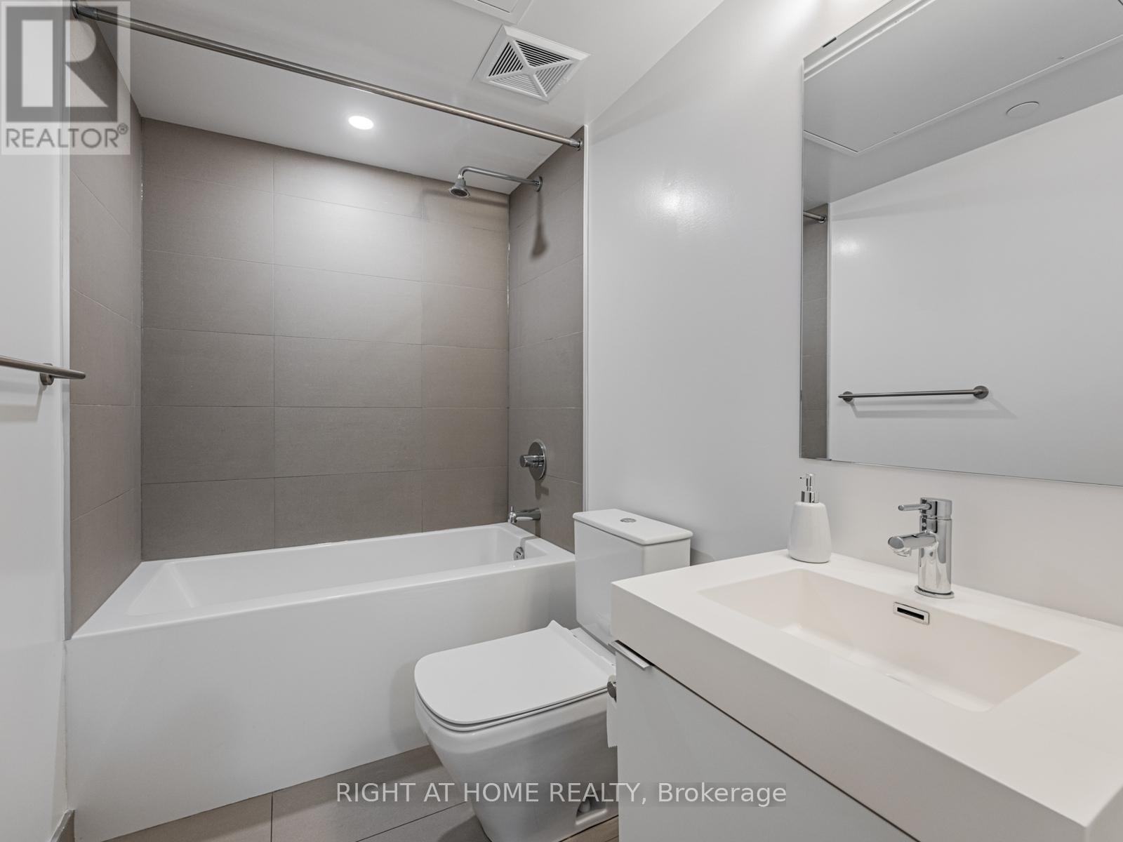 1106 - 99 Foxbar Road, Toronto, Ontario  M4V 0B2 - Photo 19 - C12689722