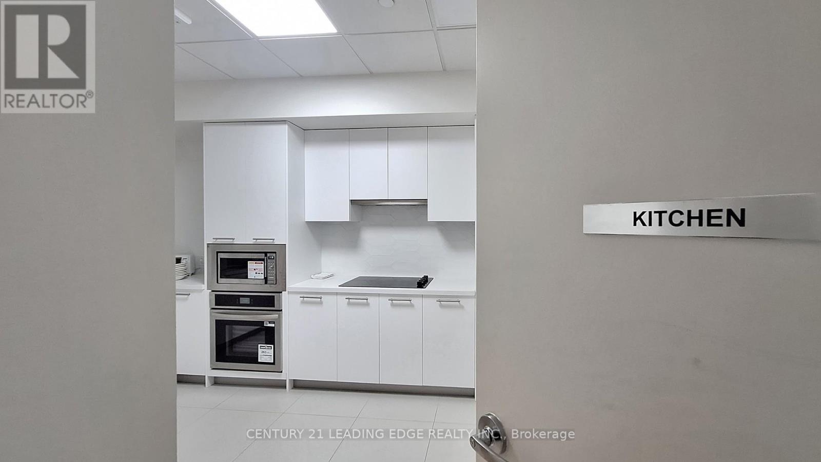 224 - 101 Cathedral High Street, Markham, Ontario  L6C 0P1 - Photo 33 - N12688414