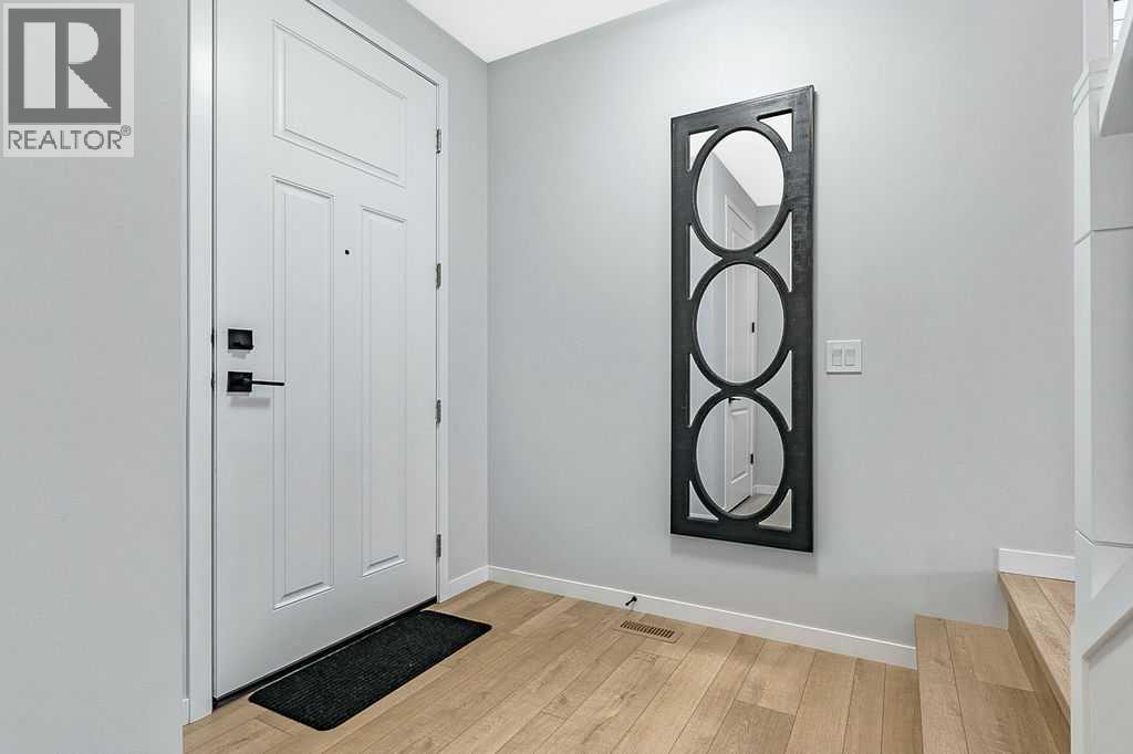 186 West Grove Point Sw, Calgary, Alberta  T3H 1Y7 - Photo 2 - A2278852