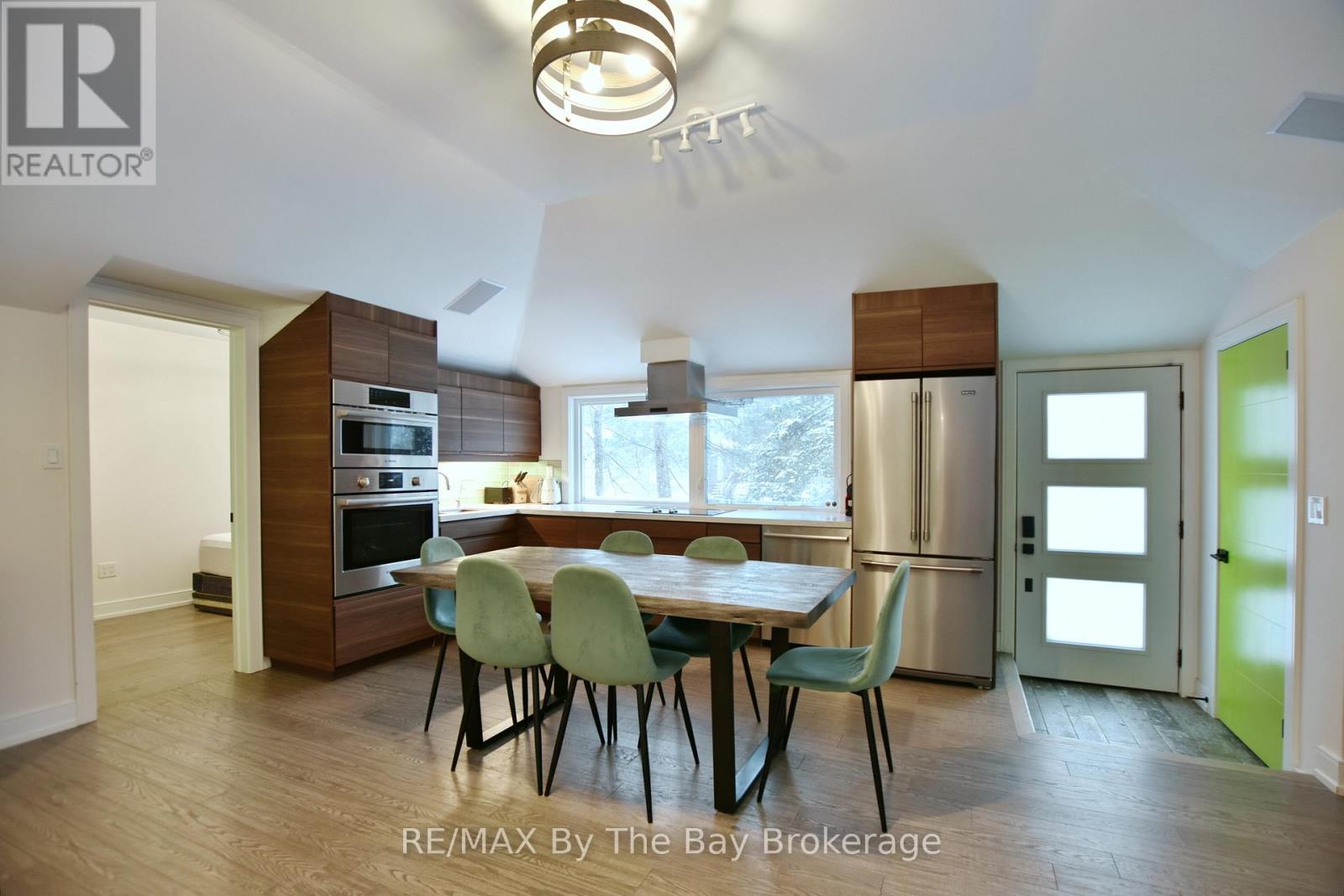 15 61st Street S, Wasaga Beach, Ontario  L9Z 1W1 - Photo 11 - S12703200