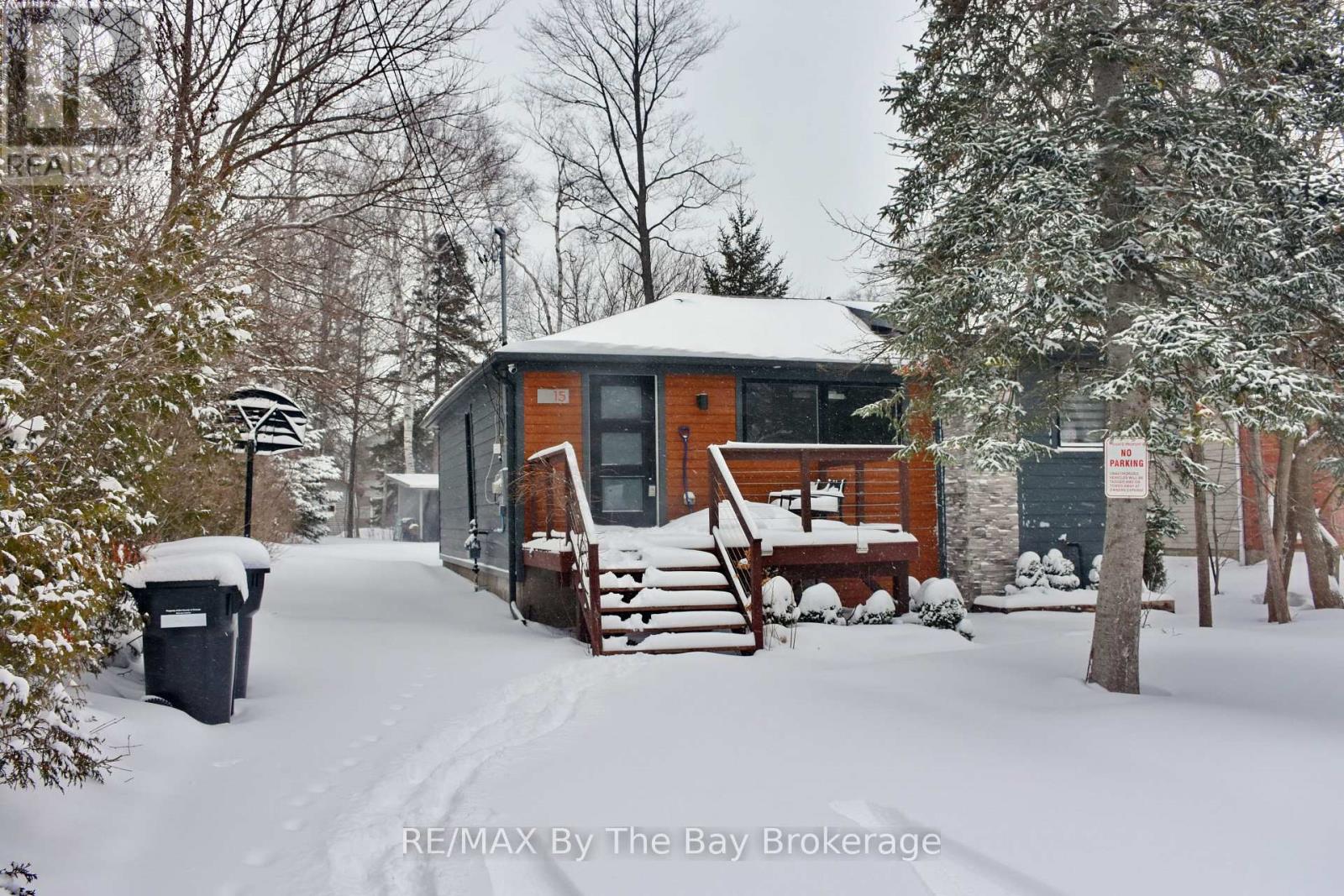 15 61st Street S, Wasaga Beach, Ontario  L9Z 1W1 - Photo 4 - S12703200