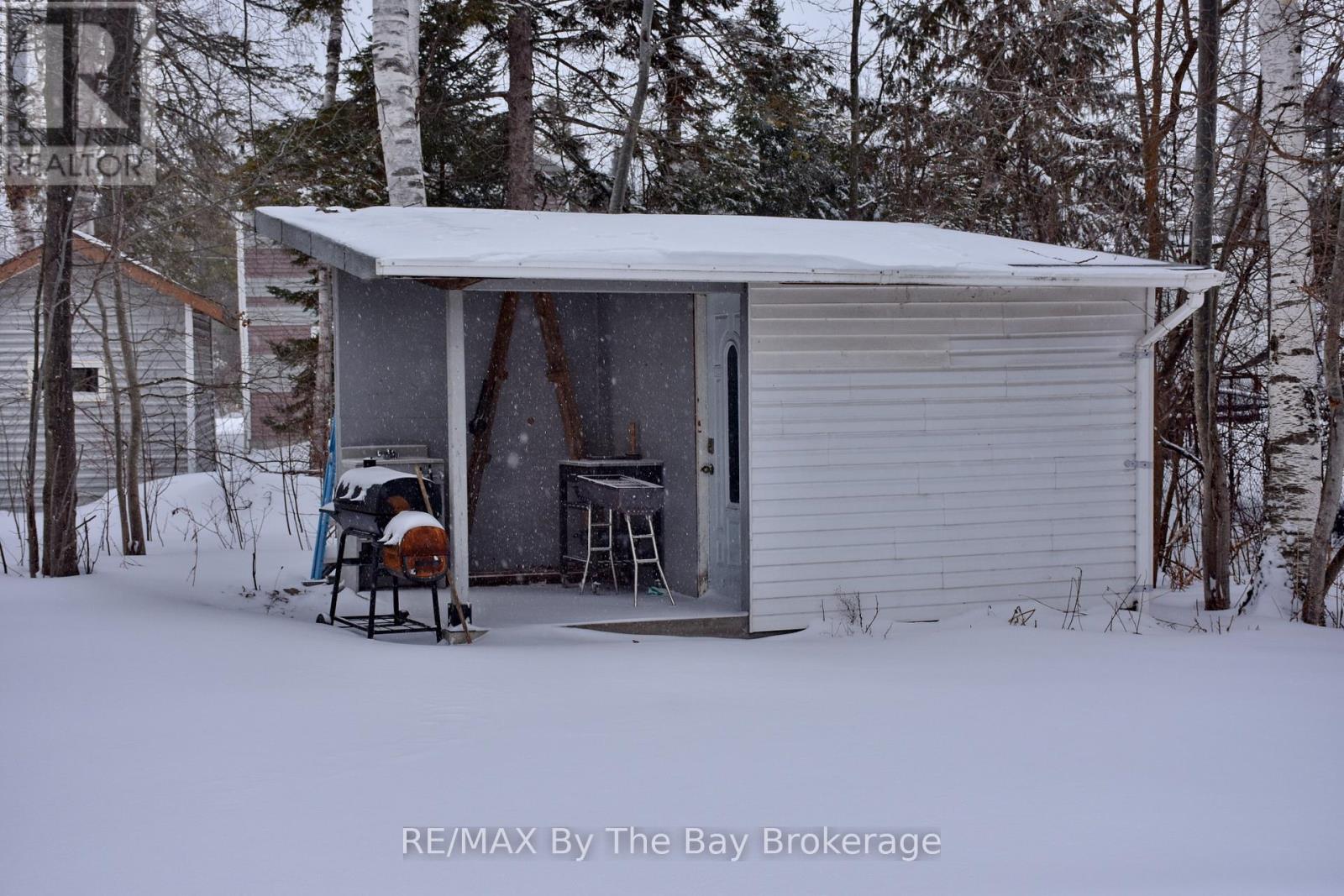 15 61st Street S, Wasaga Beach, Ontario  L9Z 1W1 - Photo 7 - S12703200