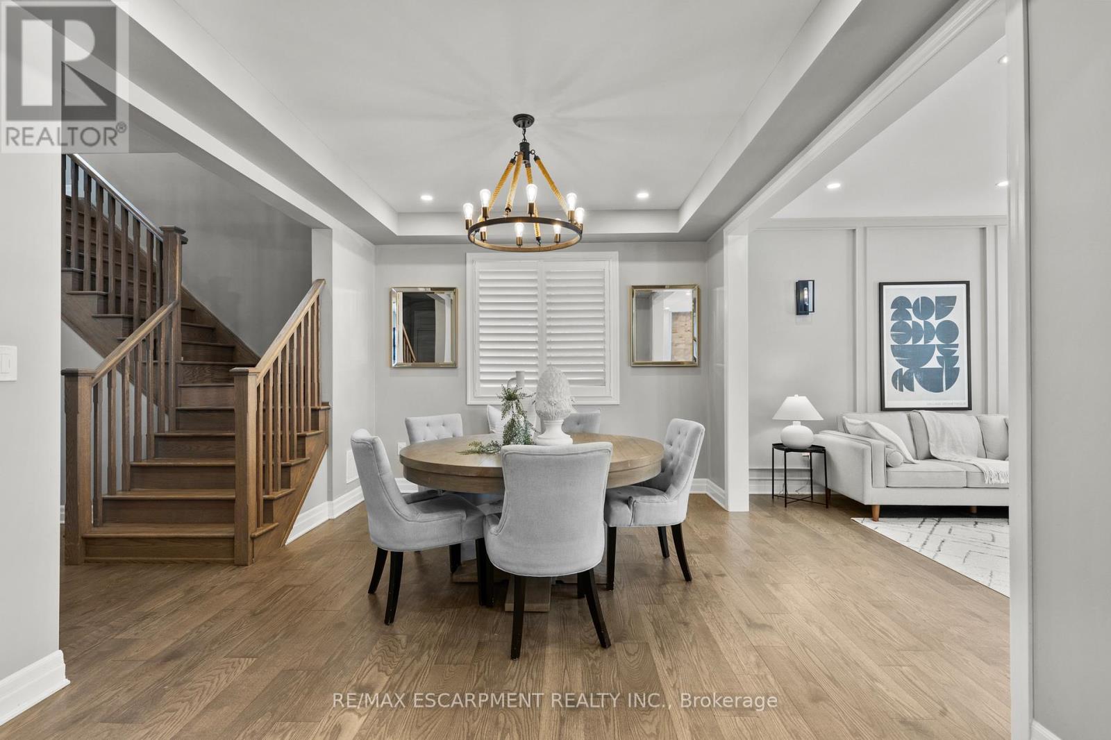 136 Hatt Court, Milton (Fo Ford), Ontario  L9E 1G7 - Photo 14 - W12702874