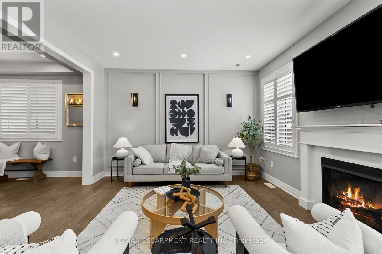 136 Hatt Court, Milton (Fo Ford), Ontario  L9E 1G7 - Photo 17 - W12702874