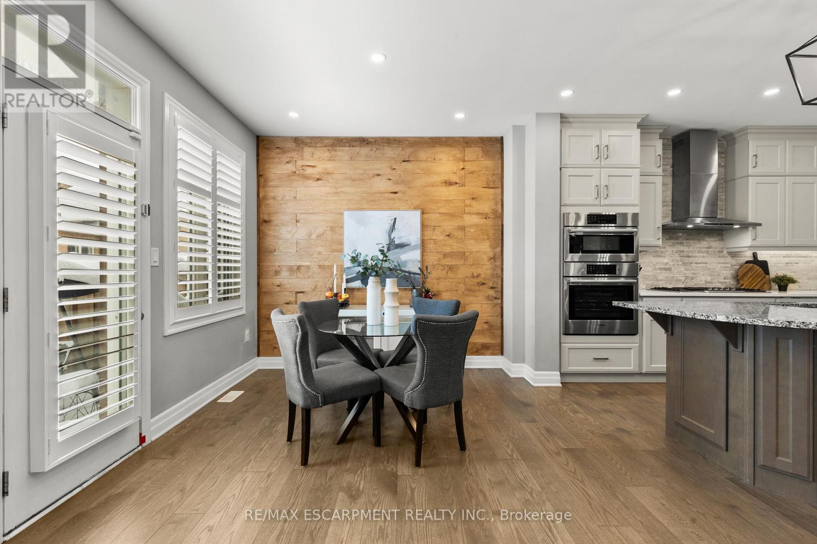 136 Hatt Court, Milton (Fo Ford), Ontario  L9E 1G7 - Photo 19 - W12702874