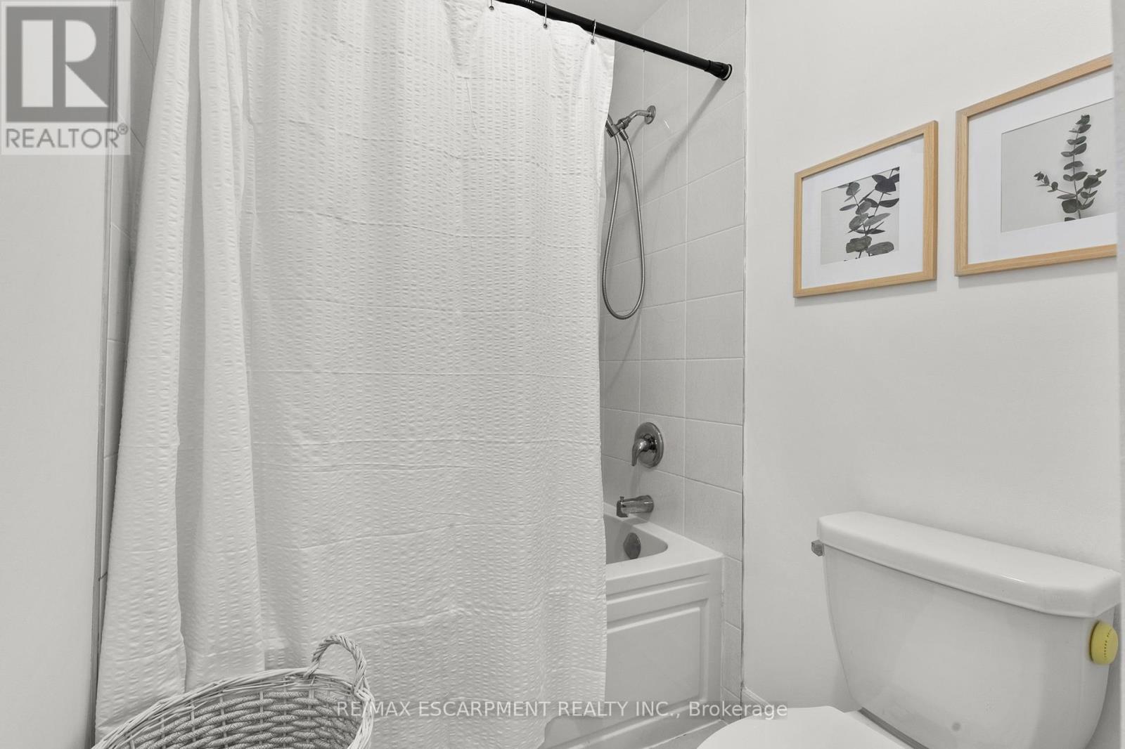 136 Hatt Court, Milton (Fo Ford), Ontario  L9E 1G7 - Photo 29 - W12702874