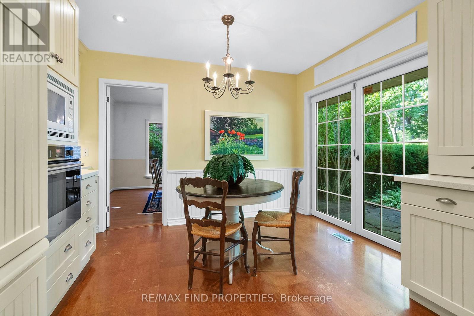 56 Edenvale Crescent, Toronto, Ontario  M9A 4A6 - Photo 16 - W12702882