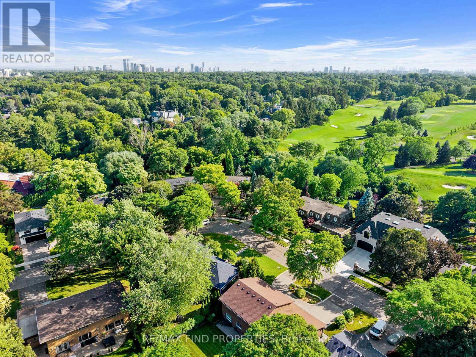 56 Edenvale Crescent, Toronto, Ontario  M9A 4A6 - Photo 2 - W12702882