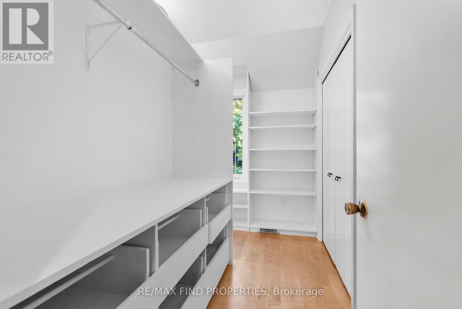 56 Edenvale Crescent, Toronto, Ontario  M9A 4A6 - Photo 34 - W12702882