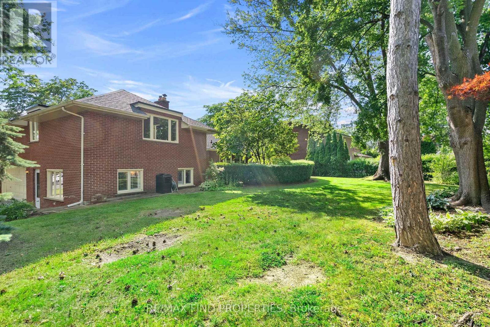 56 Edenvale Crescent, Toronto, Ontario  M9A 4A6 - Photo 37 - W12702882