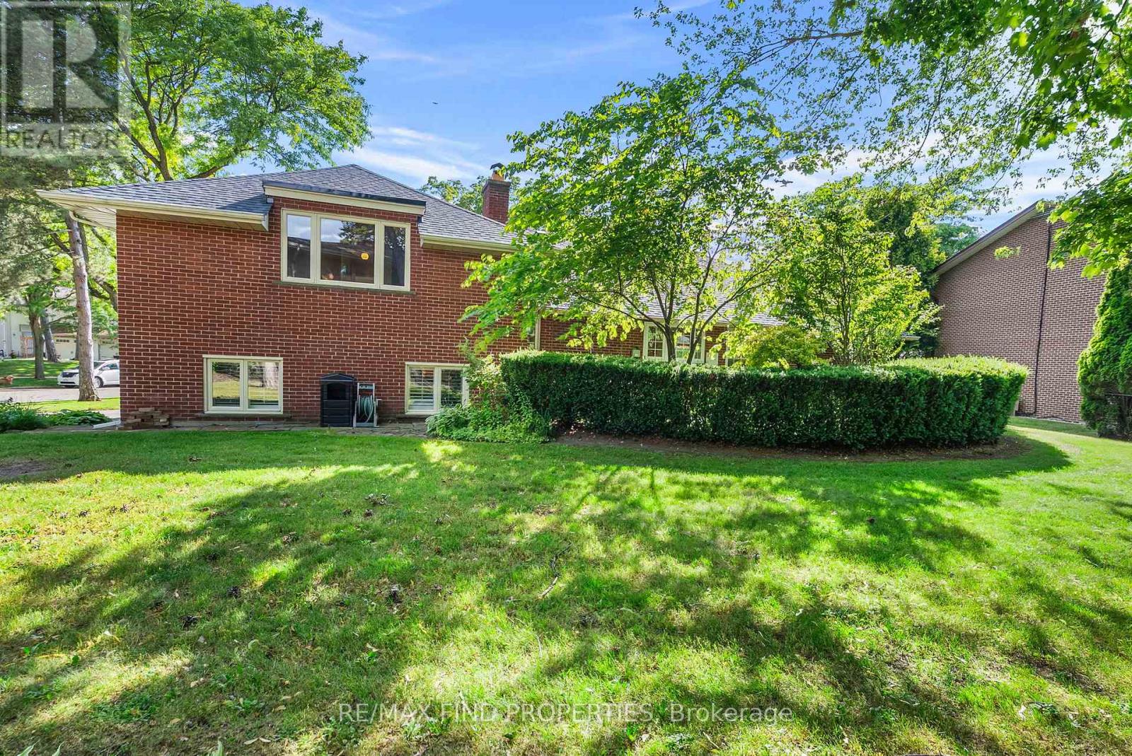 56 Edenvale Crescent, Toronto, Ontario  M9A 4A6 - Photo 39 - W12702882