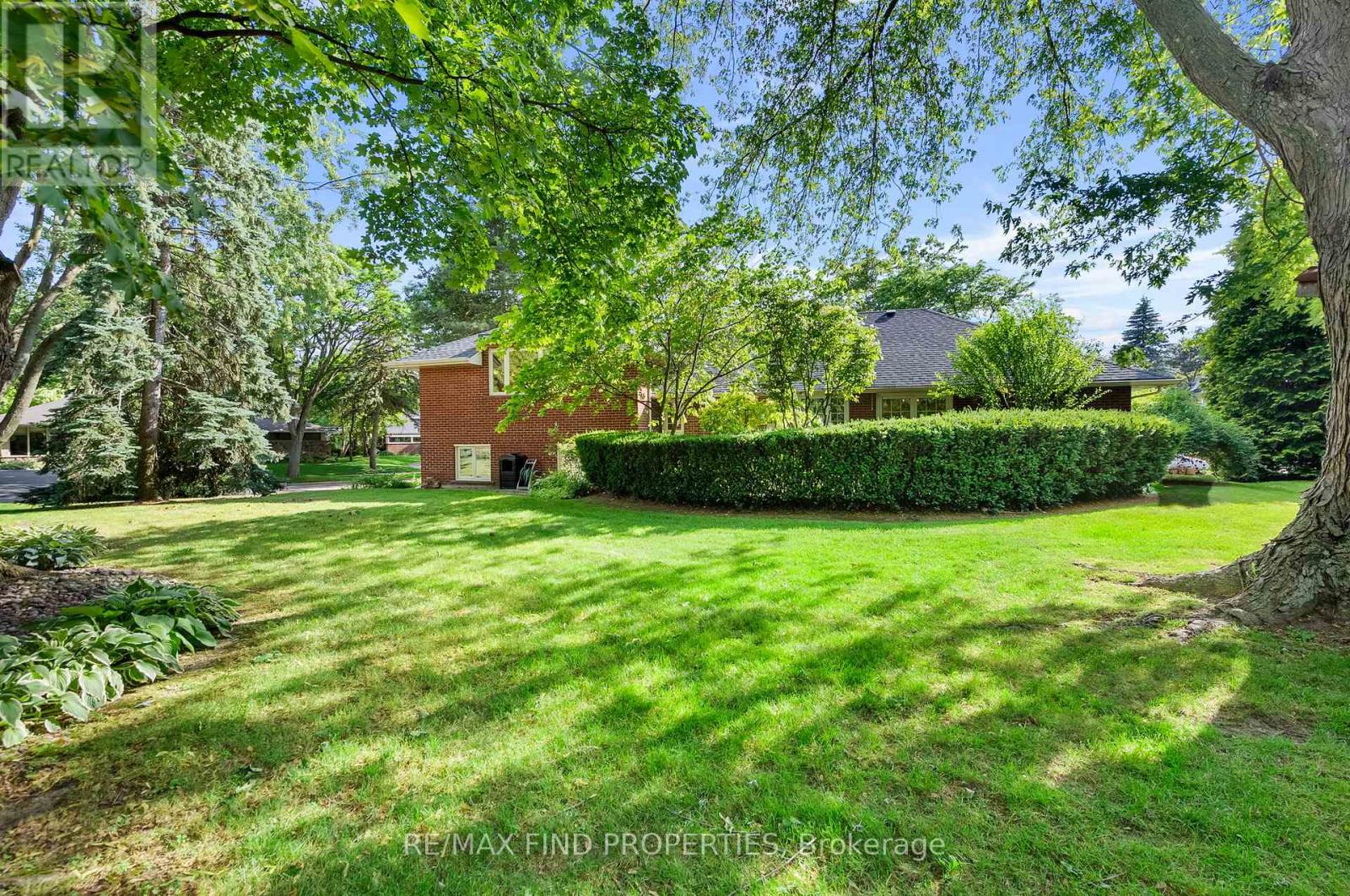 56 Edenvale Crescent, Toronto, Ontario  M9A 4A6 - Photo 40 - W12702882