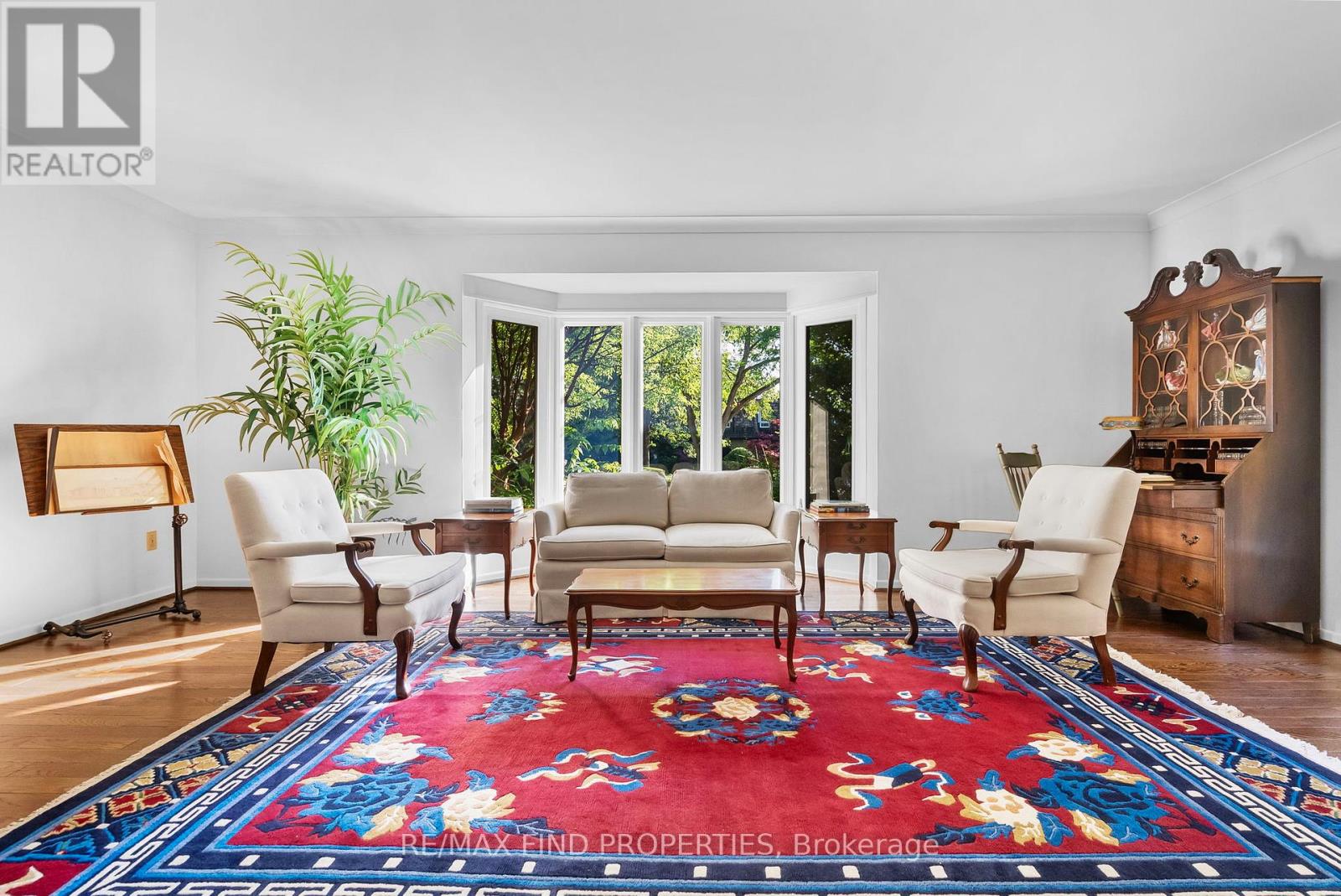 56 Edenvale Crescent, Toronto, Ontario  M9A 4A6 - Photo 8 - W12702882