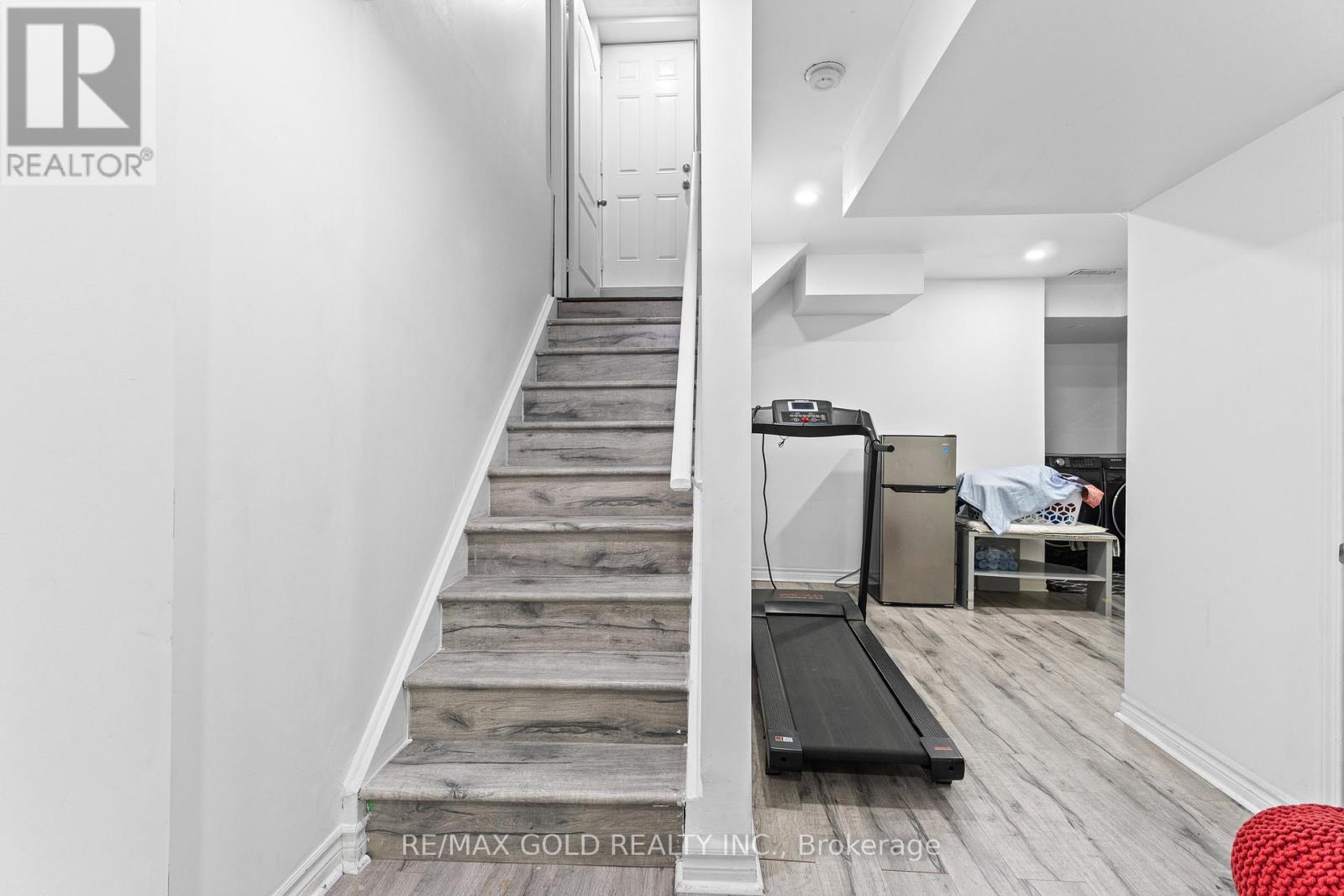 61 Bottomwood Street, Brampton, Ontario  L6S 0A4 - Photo 39 - W12702906