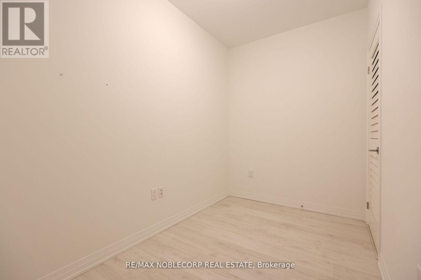 510 - 408 Browns Line, Toronto, Ontario  M8W 0C3 - Photo 3 - W12702910