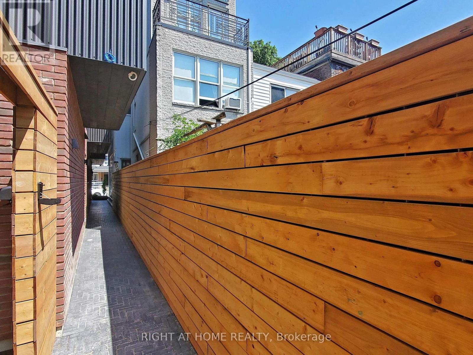 2 - 798 Dovercourt Road, Toronto, Ontario  M6H 2X3 - Photo 28 - W12702966